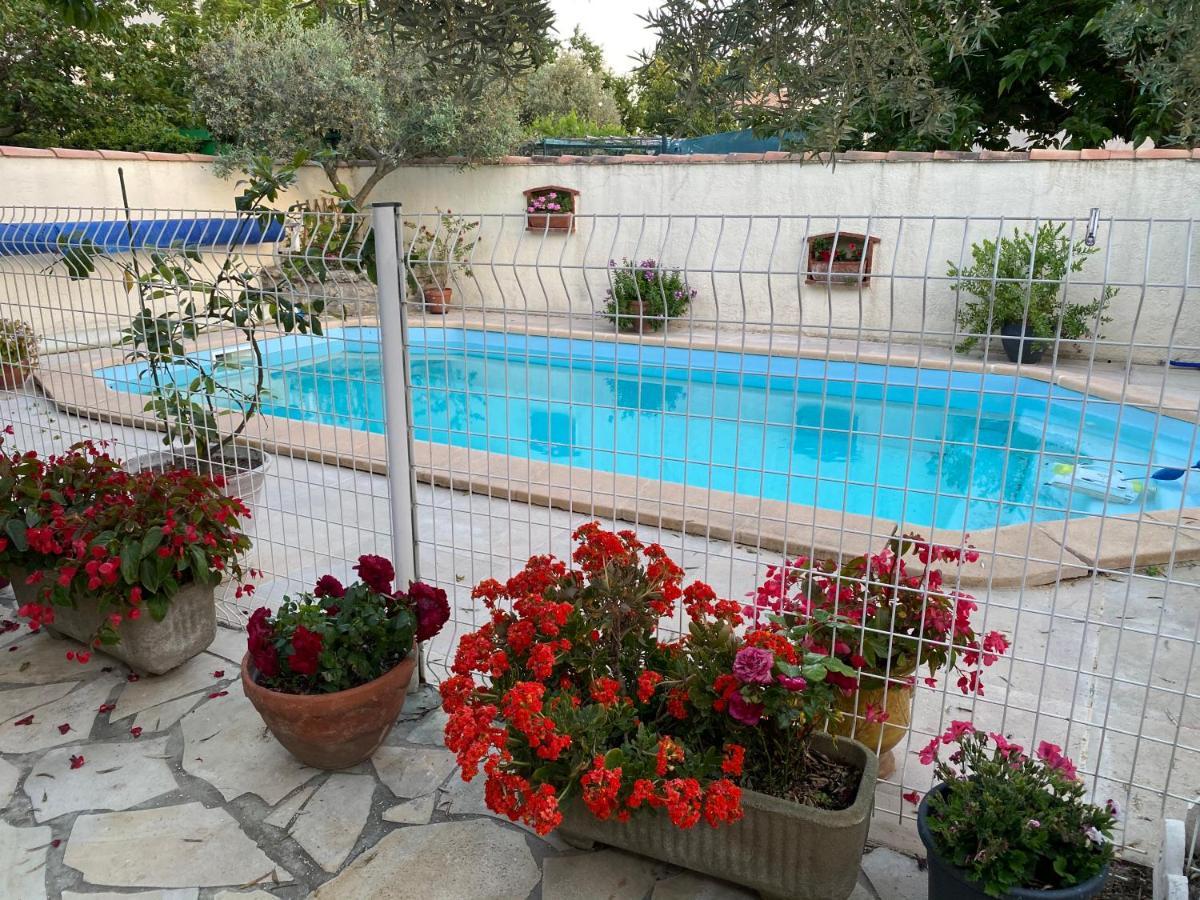 Chambre D'Hotes - Les Oliviers Bed & Breakfast Arles Ngoại thất bức ảnh